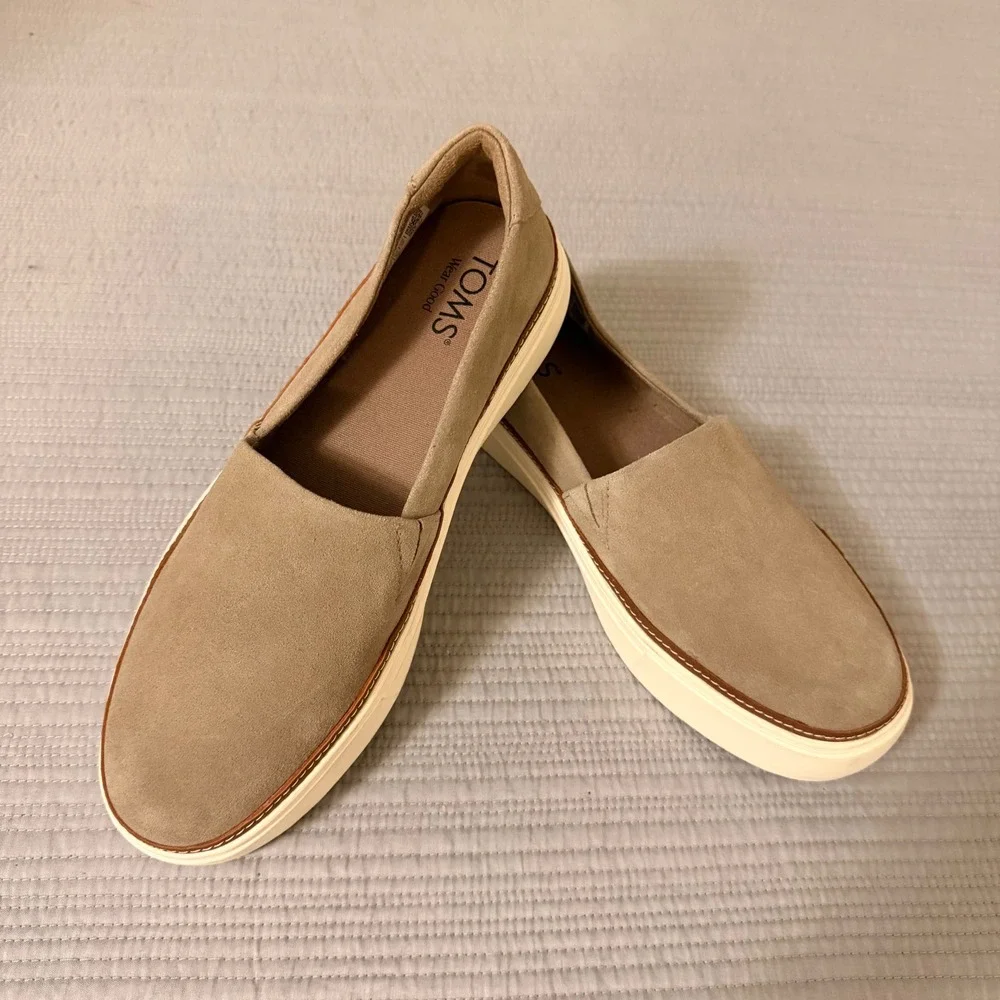 NEW TOMS Women's Taupe Textile Slip On Platform Sneakers Flats Size 9